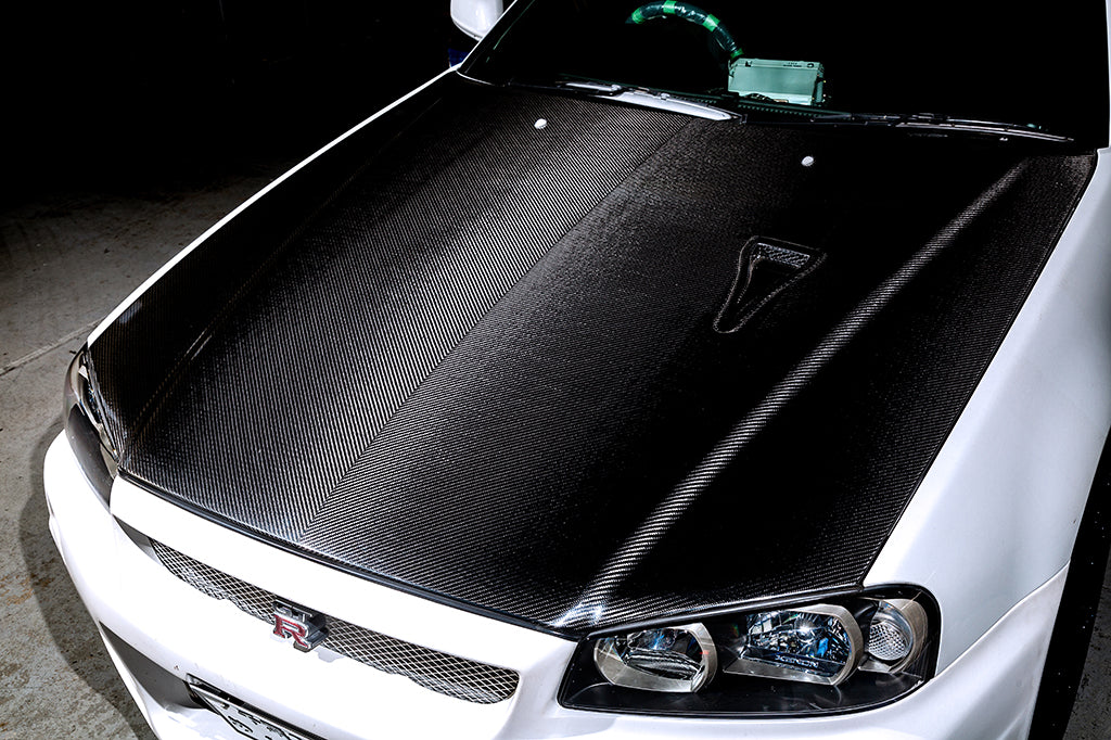BNR34 Dry Carbon Bonnet