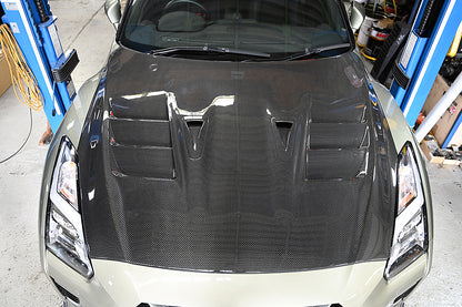 R35 Dry Carbon M17 Aero Bonnet