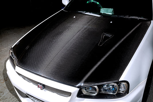BNR34 Dry Carbon Bonnet