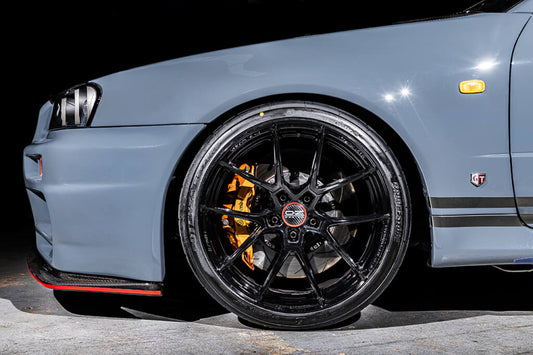 OZ 34GT-R TOP SECRET Extreme Forged
