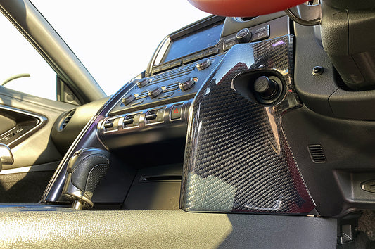 R35 Dash Panel (Wet Carbon)